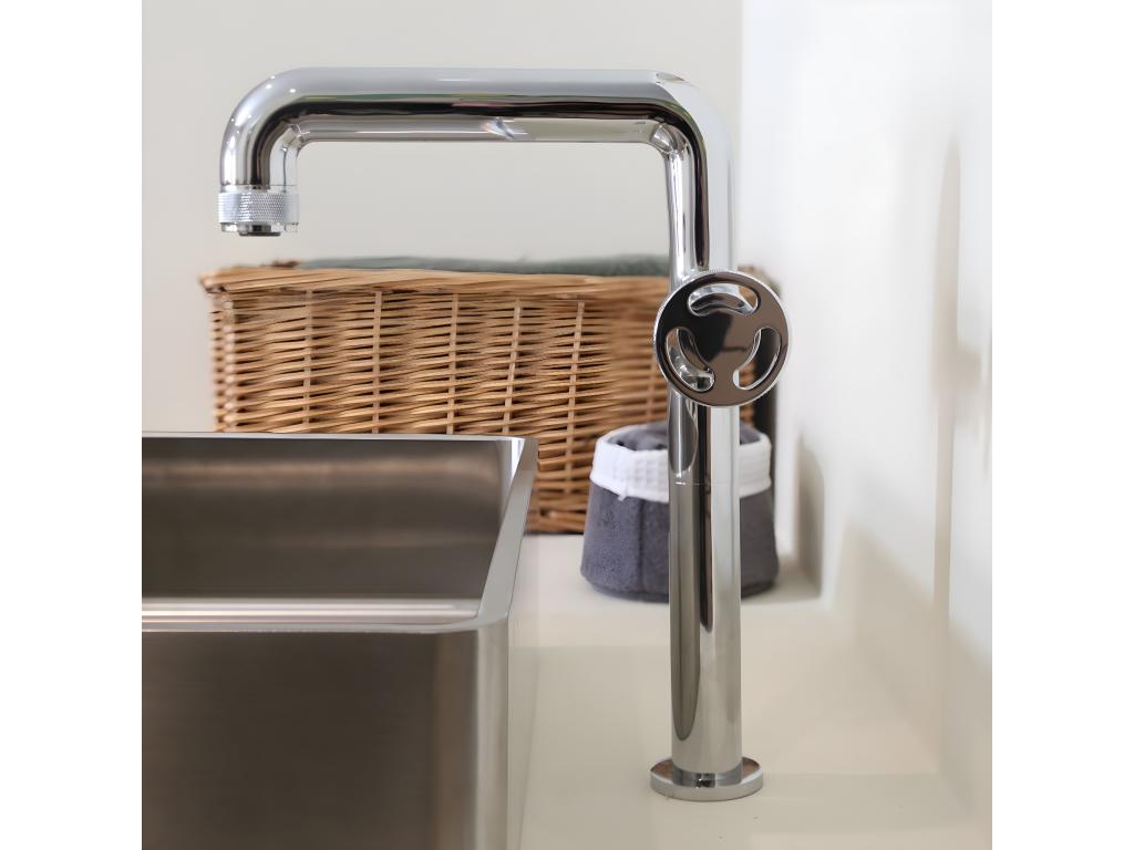 Bathroom Faucet - Silver Metal, W 2 x D 7.5 x H 12.6 in